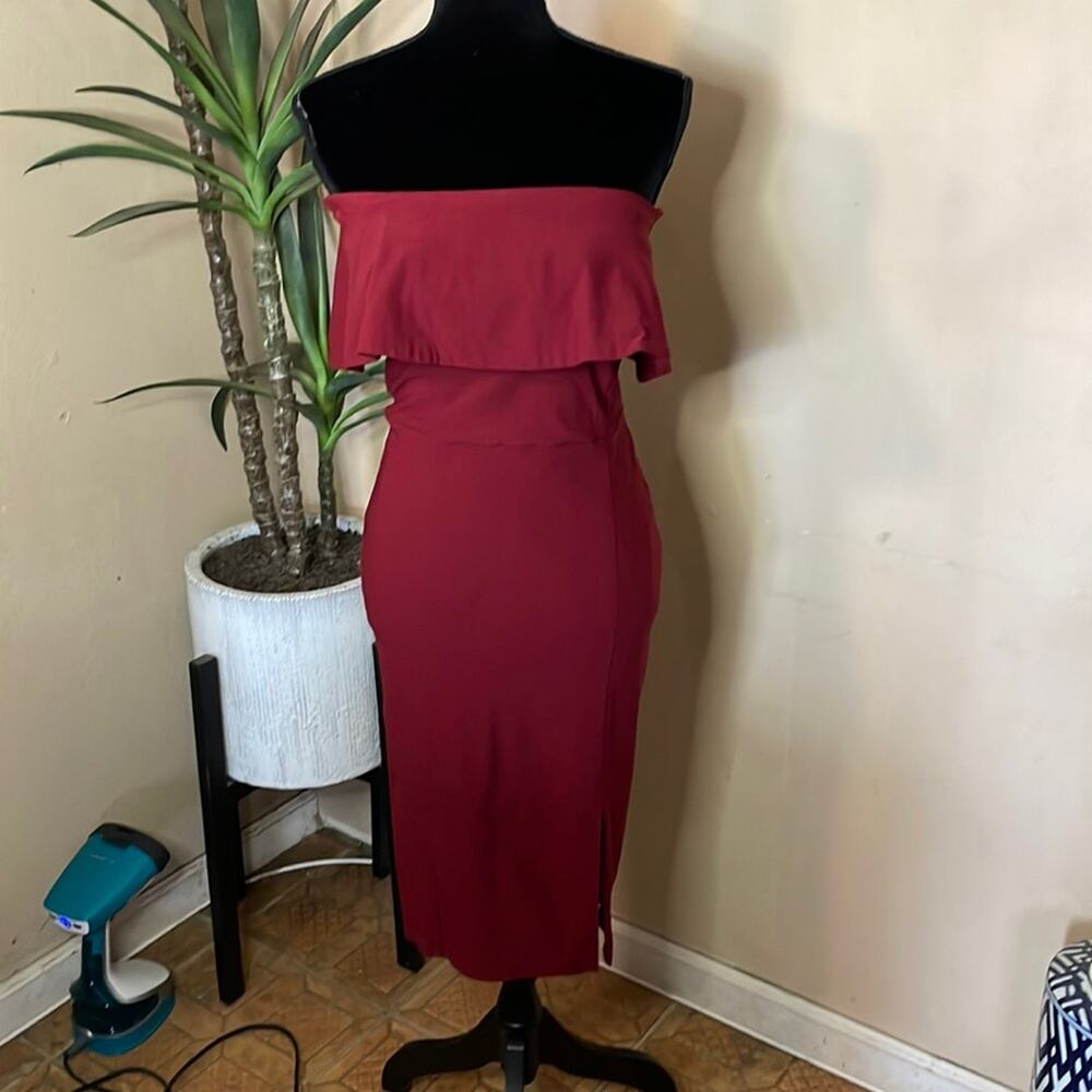 Selfie Leslie Curve-Hugging Dress Off-Shoulder Elegance Meets Edge